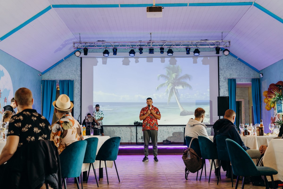 C3_04806.jpg C3_04806.jpg